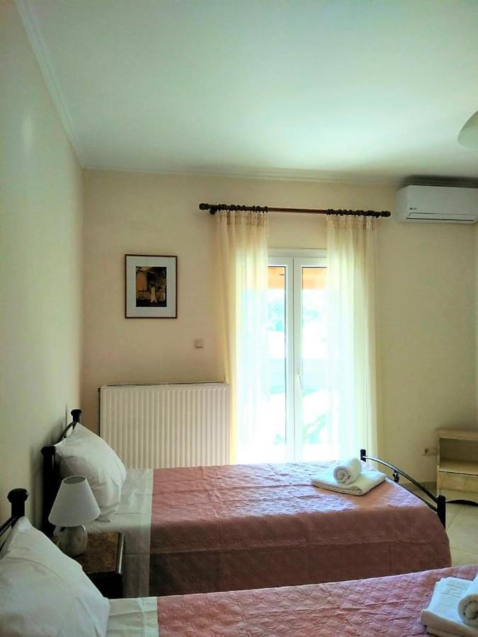 Lonelia'S Family Homes Lefkimmi  Esterno foto